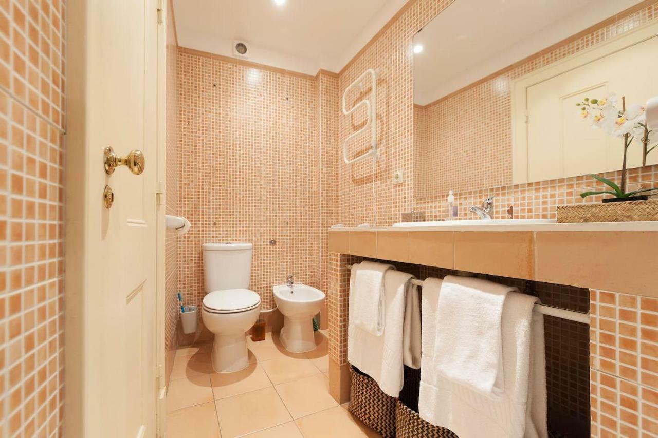 2 Bedroom Apartment With Patio Next To Avenida Da Liberdade Lissabon Exterior foto