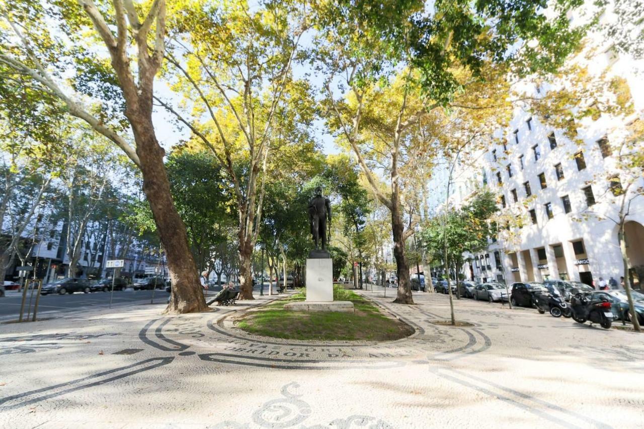 2 Bedroom Apartment With Patio Next To Avenida Da Liberdade Lissabon Exterior foto